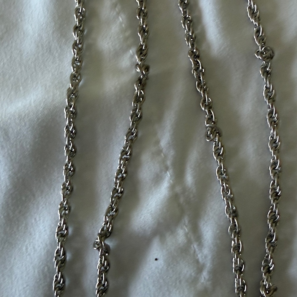 Elegant Silver Beaded Handbag - Picture 3 of 3